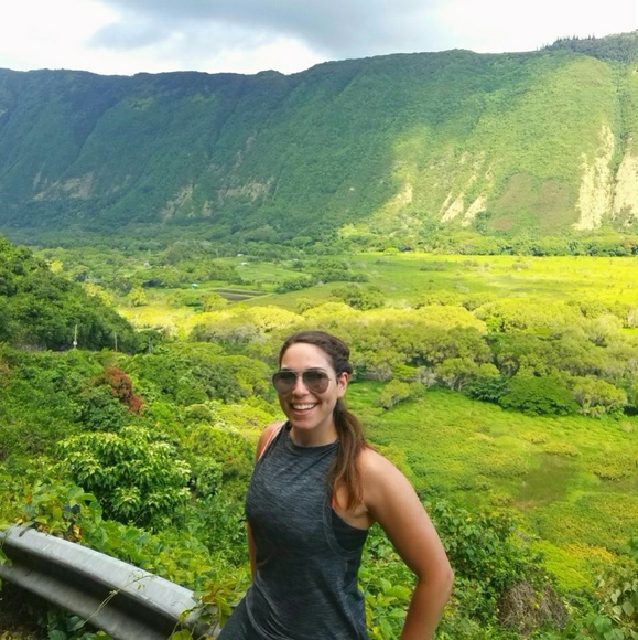 Meet your Posher - Picture 2 of 3